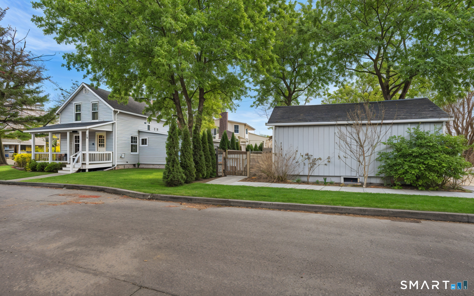 53 Maple Street Darien, CT 06820 - Photo 5 of 33