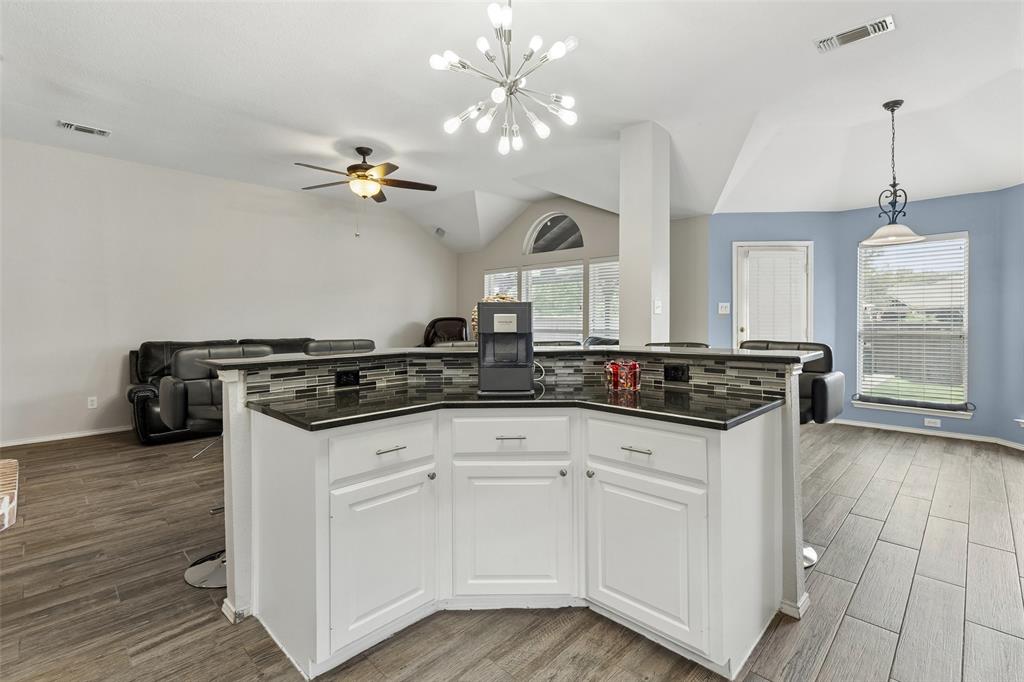 7918 Kings Court Rowlett, TX 75089 - Photo 13 of 39
