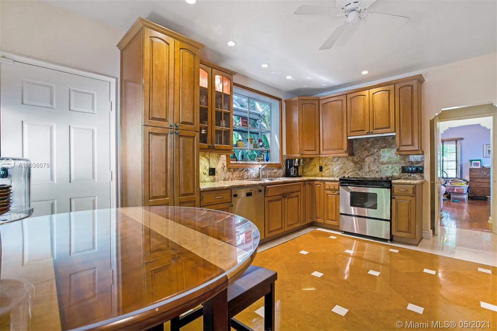 5619 North Bay Road Miami Beach, FL 33140 - Photo 14 of 27 Gallery Image 14