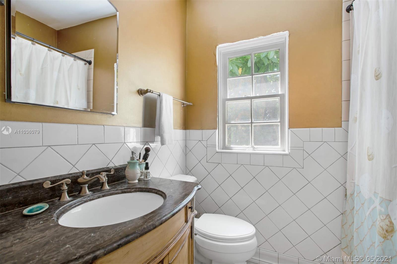 5619 North Bay Road Miami Beach, FL 33140 - Photo 18 of 27 Gallery Image 18