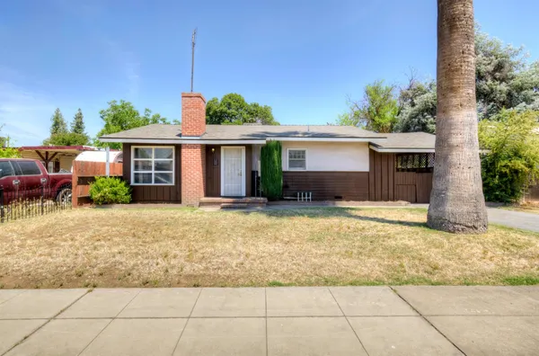 $299,900 | 1204 West Yale Avenue, Fresno, CA 93705