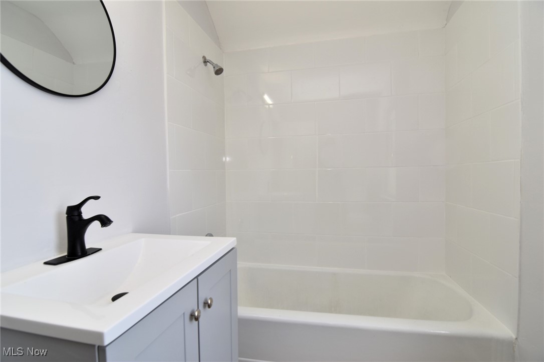 1084 Rushleigh Road Cleveland Heights, OH 44121 - Photo 23 of 30