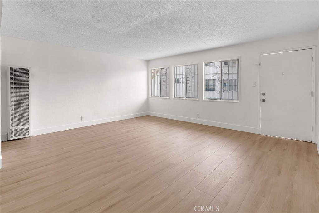 1024 West Reeve Street Compton, CA 90220 - Photo 6 of 69