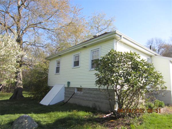 415 Oneil Road Somerset, MA 02725 - Photo 2 of 14 Gallery Image 2