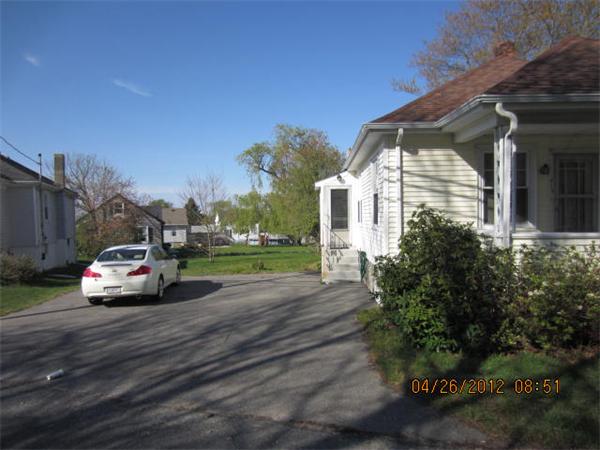 415 Oneil Road Somerset, MA 02725 - Photo 3 of 14 Gallery Image 3