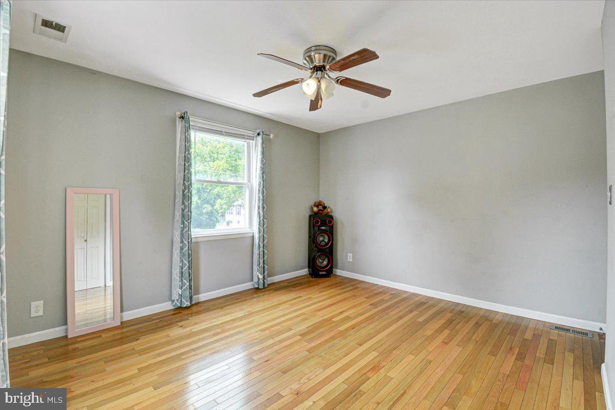 1120 Rosedale Avenue Baltimore, MD 21237 - Photo 16 of 35