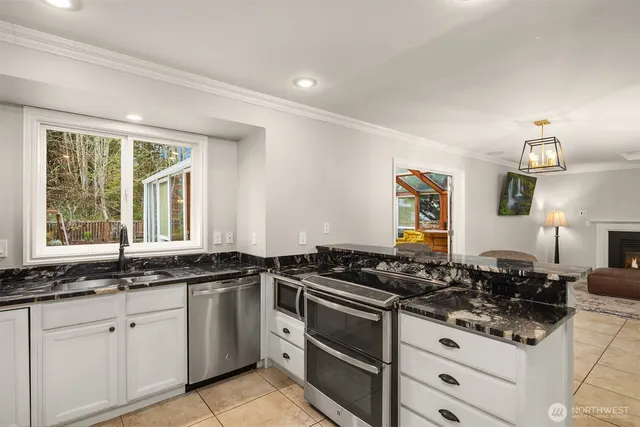 $775,000 | 25306 Kanasket Drive, Black Diamond, WA 98010