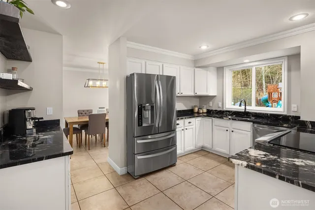 $775,000 | 25306 Kanasket Drive, Black Diamond, WA 98010