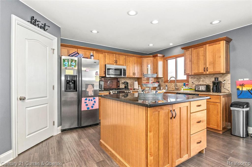 8765 Hough Road Almont, MI 48003 - Photo 8 of 37
