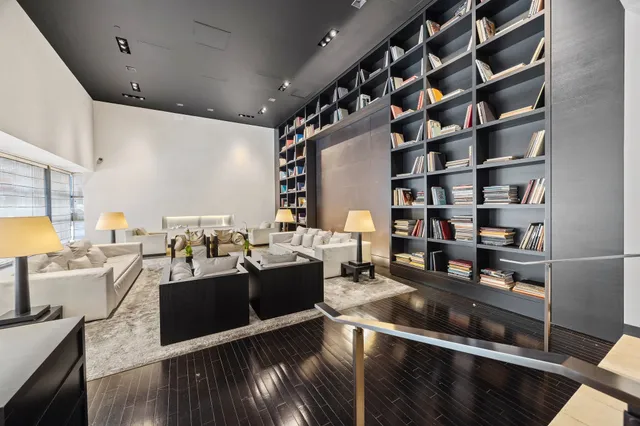 $1,850,000 | 20 Pine Street, Unit 2907 | Financial District