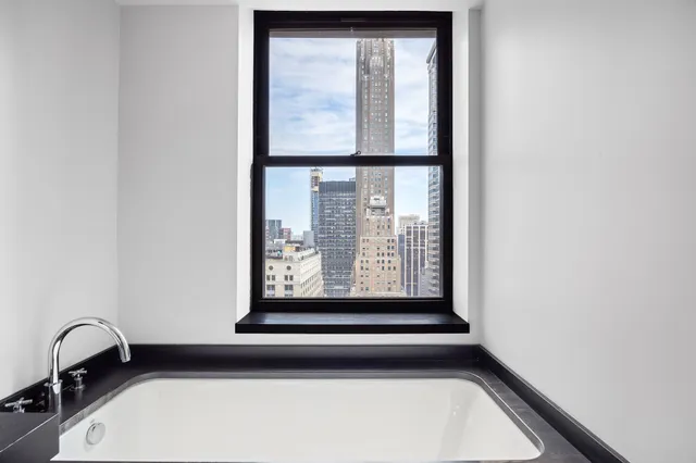 $1,850,000 | 20 Pine Street, Unit 2907 | Financial District