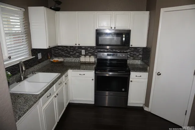 $1,500 | 3518 Alonzo Fields, Converse, TX 78109