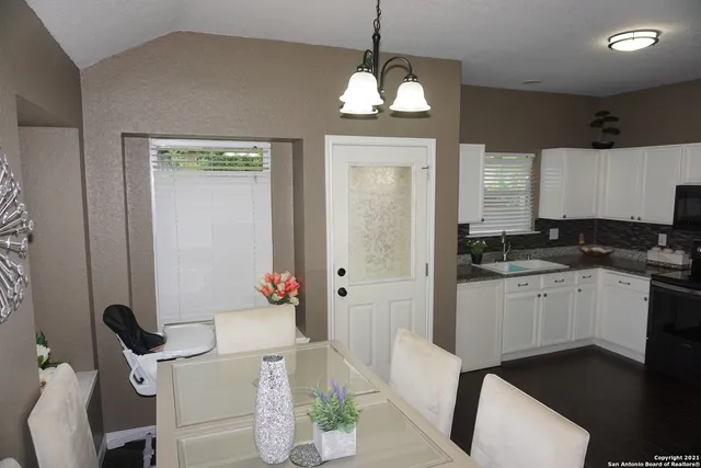 $1,500 | 3518 Alonzo Fields, Converse, TX 78109