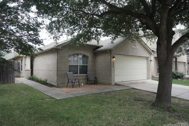 $1,500 | 3518 Alonzo Fields, Converse, TX 78109