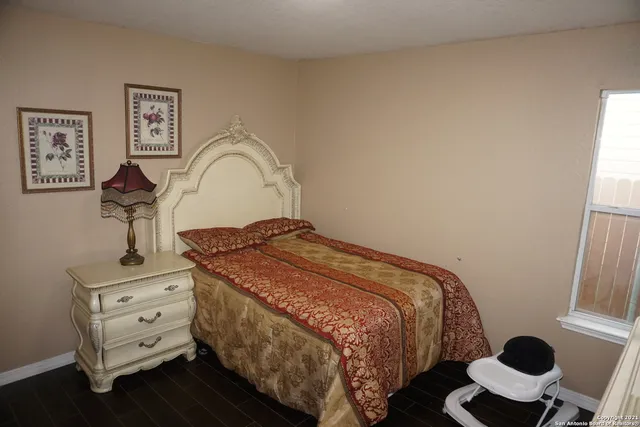 $1,500 | 3518 Alonzo Fields, Converse, TX 78109