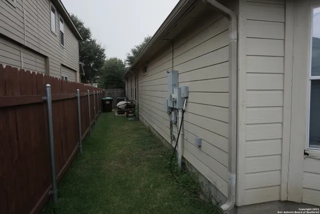 $1,500 | 3518 Alonzo Fields, Converse, TX 78109