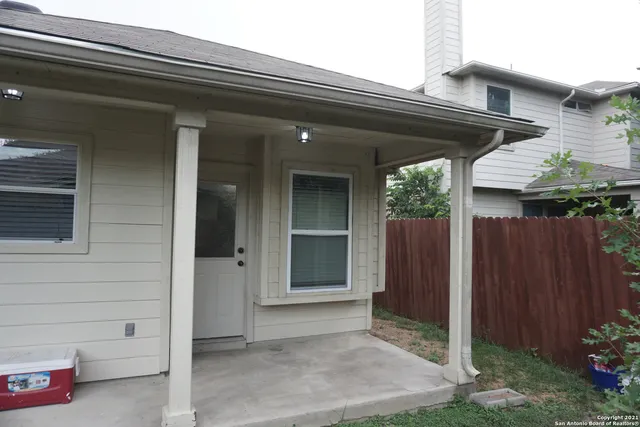 $1,500 | 3518 Alonzo Fields, Converse, TX 78109