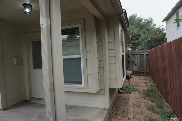 $1,500 | 3518 Alonzo Fields, Converse, TX 78109