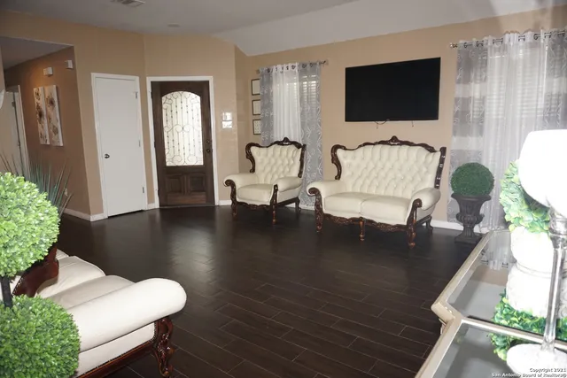 $1,500 | 3518 Alonzo Fields, Converse, TX 78109