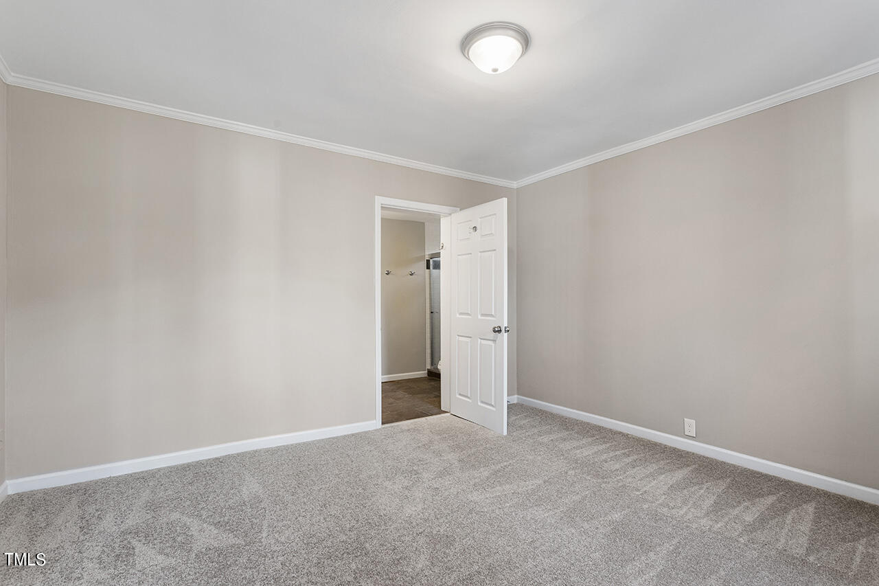 107 Pinecrest Road Durham, NC 27705 - Photo 16 of 39 107 Pinecrest Road