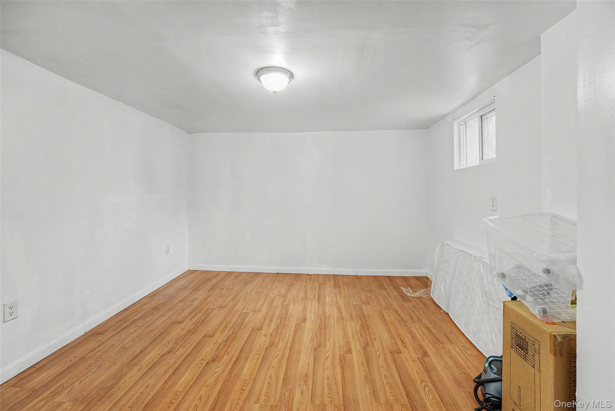 11 Baker Hill Road Great Neck, NY 11023 - Photo 22 of 29