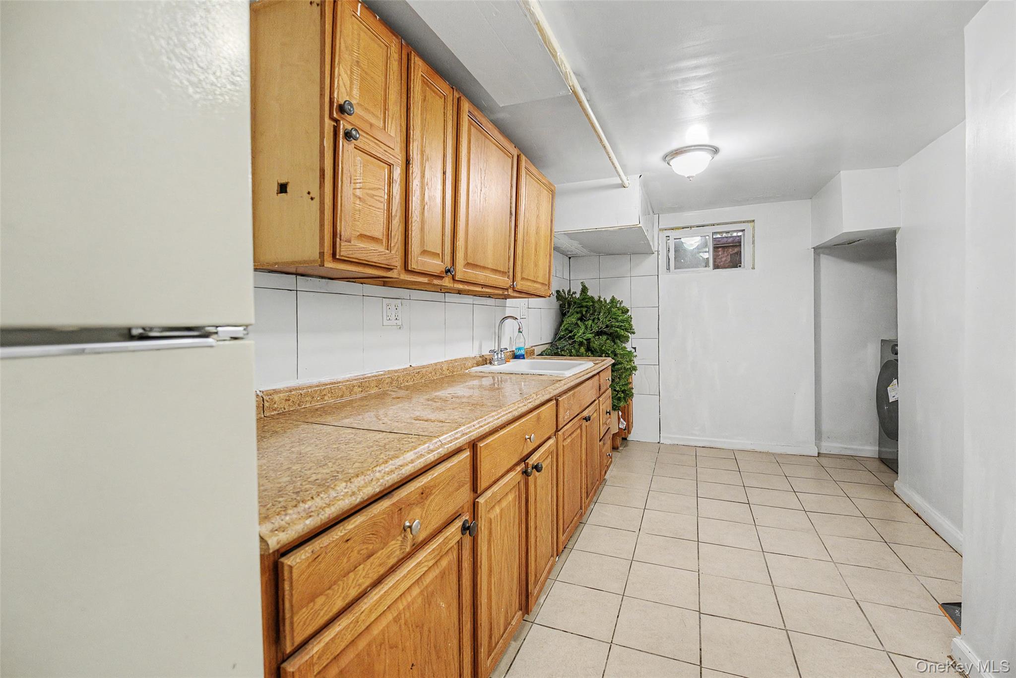 11 Baker Hill Road Great Neck, NY 11023 - Photo 23 of 29