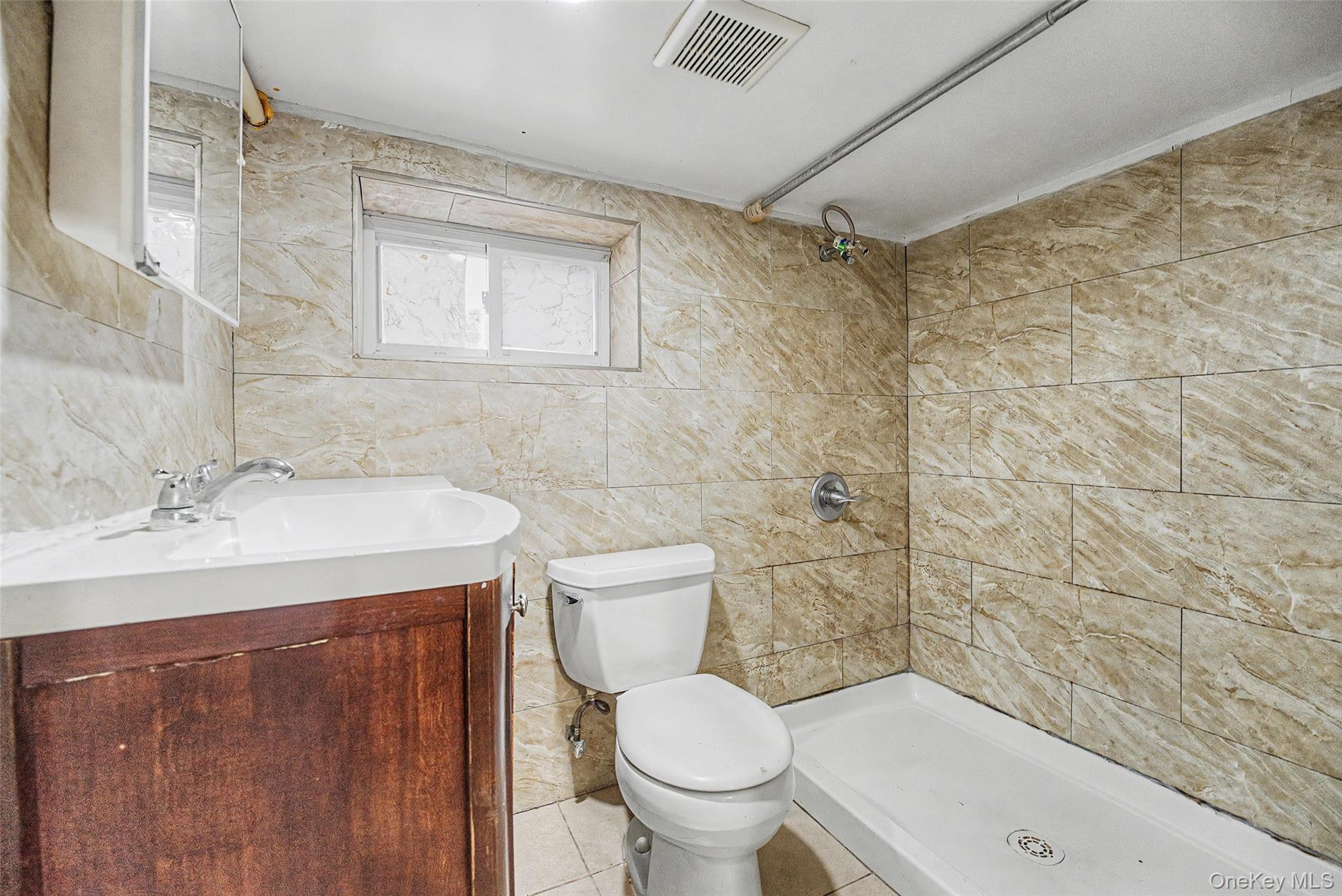 11 Baker Hill Road Great Neck, NY 11023 - Photo 24 of 29