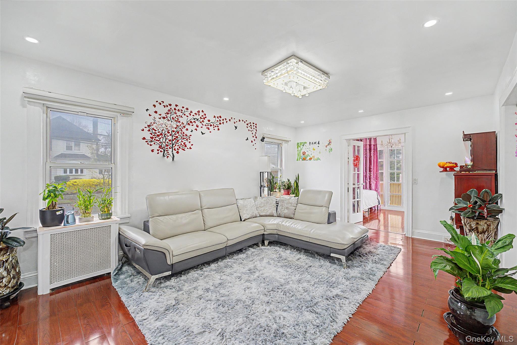 11 Baker Hill Road Great Neck, NY 11023 - Photo 6 of 29