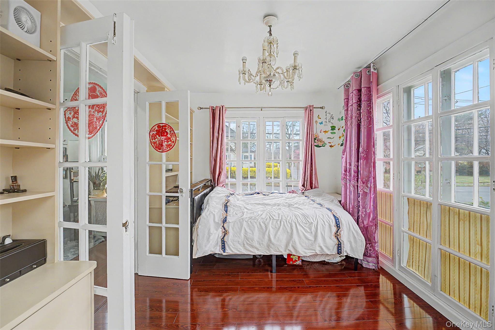 11 Baker Hill Road Great Neck, NY 11023 - Photo 10 of 29