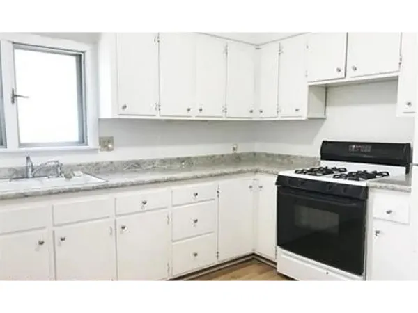 $850,000 | 230 North Street, Burlington, VT 05401