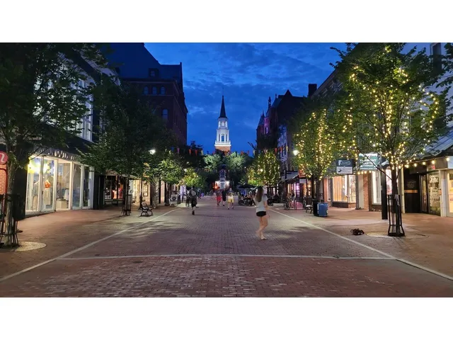 $895,000 | 230 North Street, Burlington, VT 05401