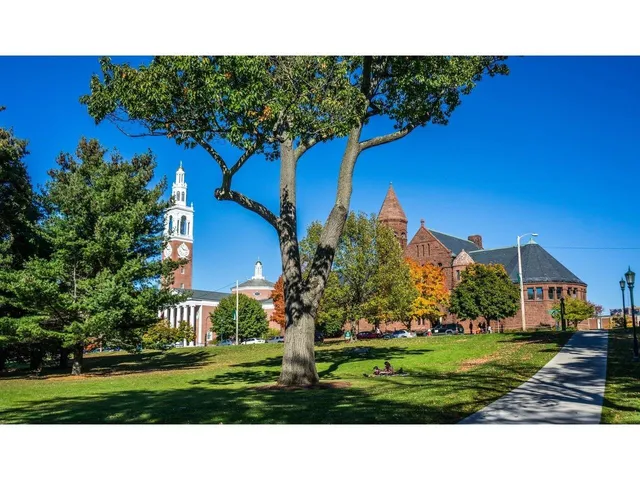 $895,000 | 230 North Street, Burlington, VT 05401