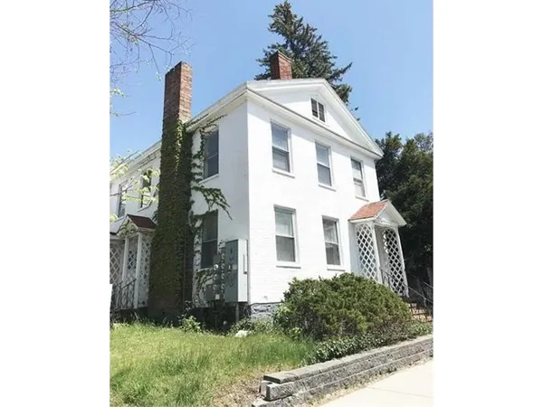 $850,000 | 230 North Street, Burlington, VT 05401