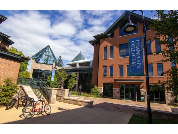 $850,000 | 230 North Street, Burlington, VT 05401