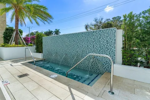 $3,245,000 | 495 East Royal Palm Road, Unit 402, Boca Raton, FL 33432