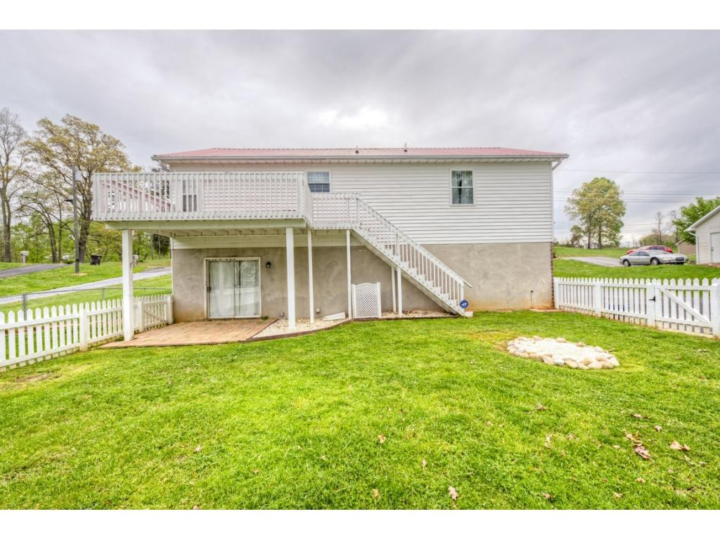 221 Peters Road Bristol, TN 37620 - Photo 25 of 32 Photo 25