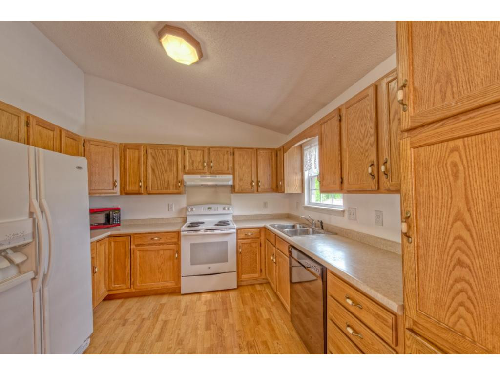 221 Peters Road Bristol, TN 37620 - Photo 8 of 32 Photo 8