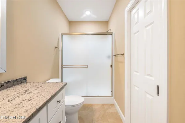 $450,000 | 195 North Deer Vlg Lane, Unit B, La Follette, TN 37766