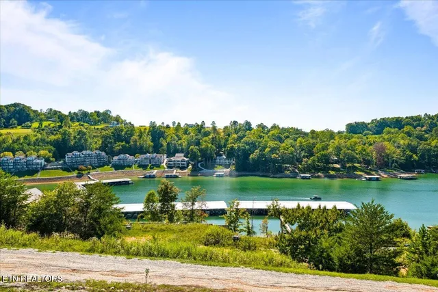 $450,000 | 195 North Deer Vlg Lane, Unit B, La Follette, TN 37766