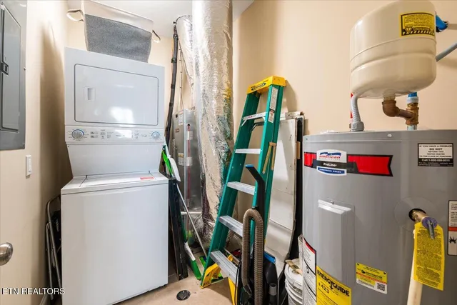 $450,000 | 195 North Deer Vlg Lane, Unit B, La Follette, TN 37766