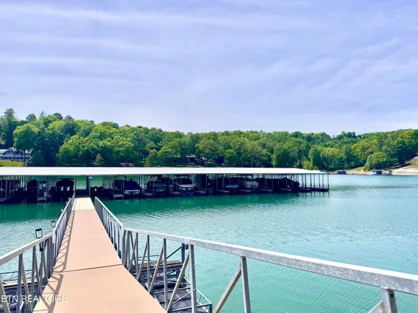 $445,900 | 195 North Deer Vlg Lane, Unit B, La Follette, TN 37766