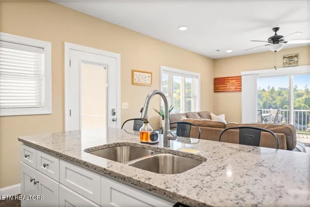 $450,000 | 195 North Deer Vlg Lane, Unit B, La Follette, TN 37766