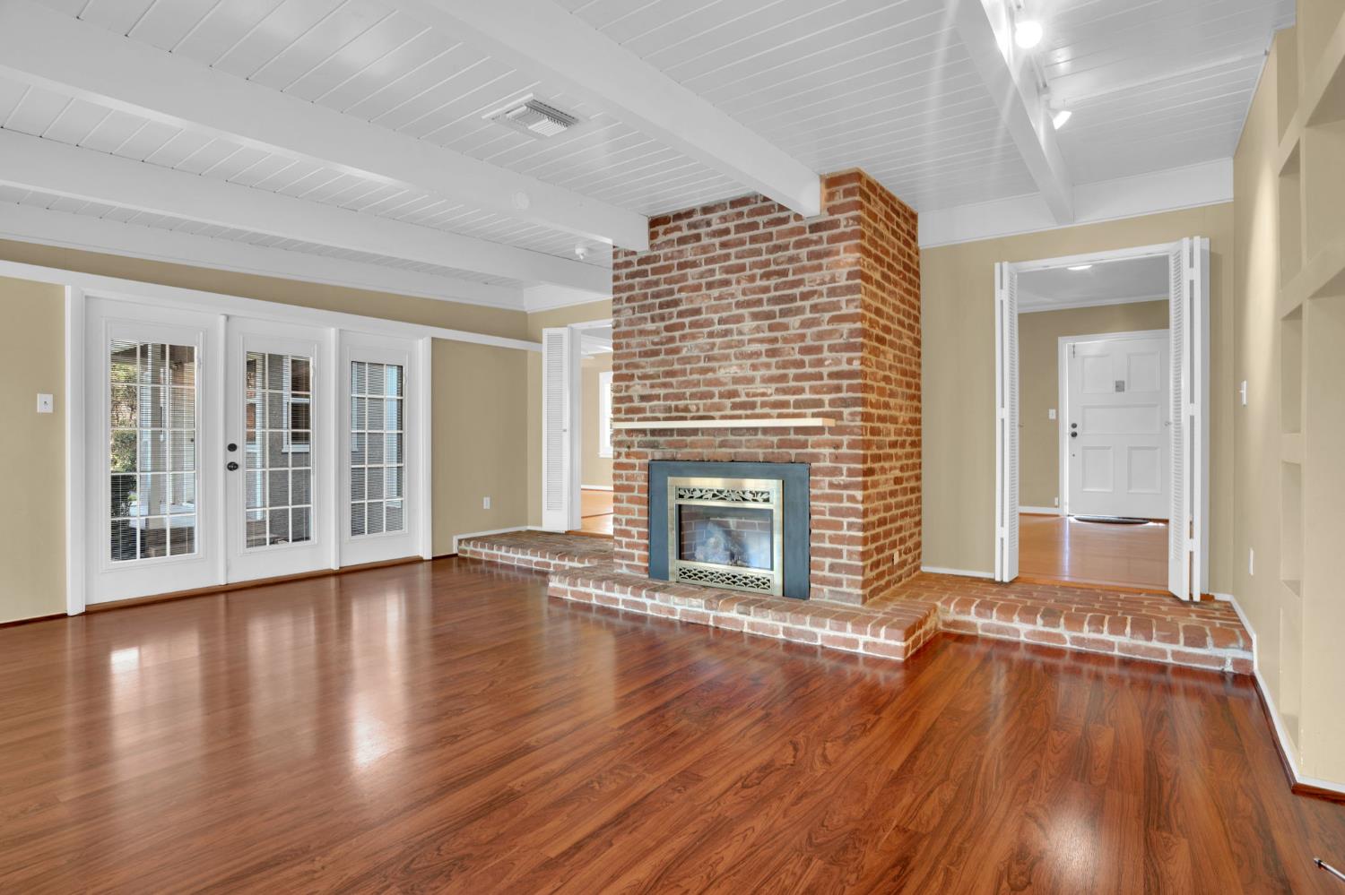 741 East Rialto Avenue Fresno, CA 93704 - Photo 11 of 33