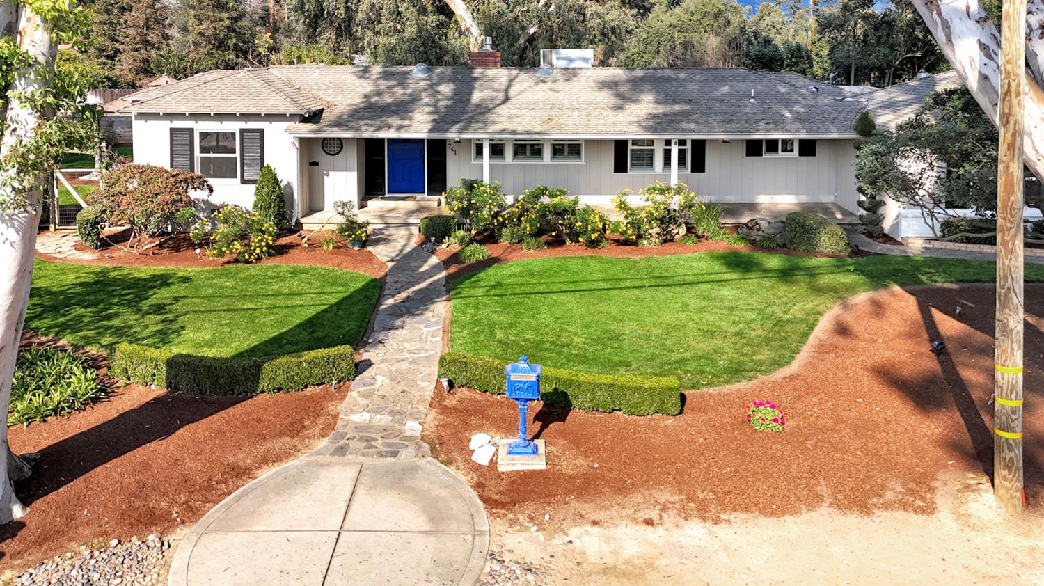 741 East Rialto Avenue Fresno, CA 93704 - Photo 2 of 33