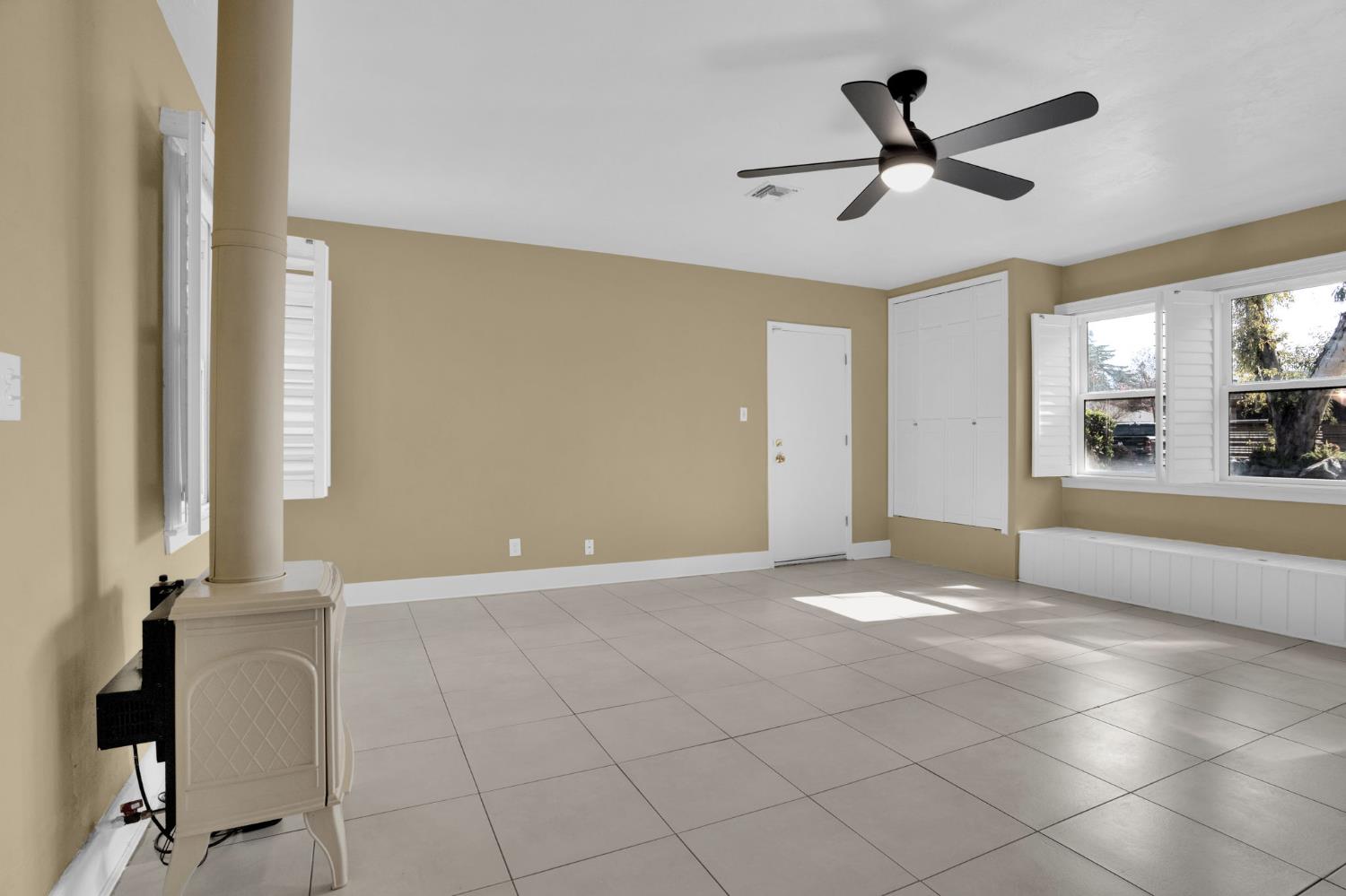 741 East Rialto Avenue Fresno, CA 93704 - Photo 25 of 33