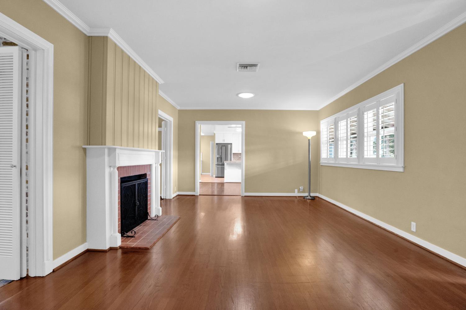 741 East Rialto Avenue Fresno, CA 93704 - Photo 8 of 33