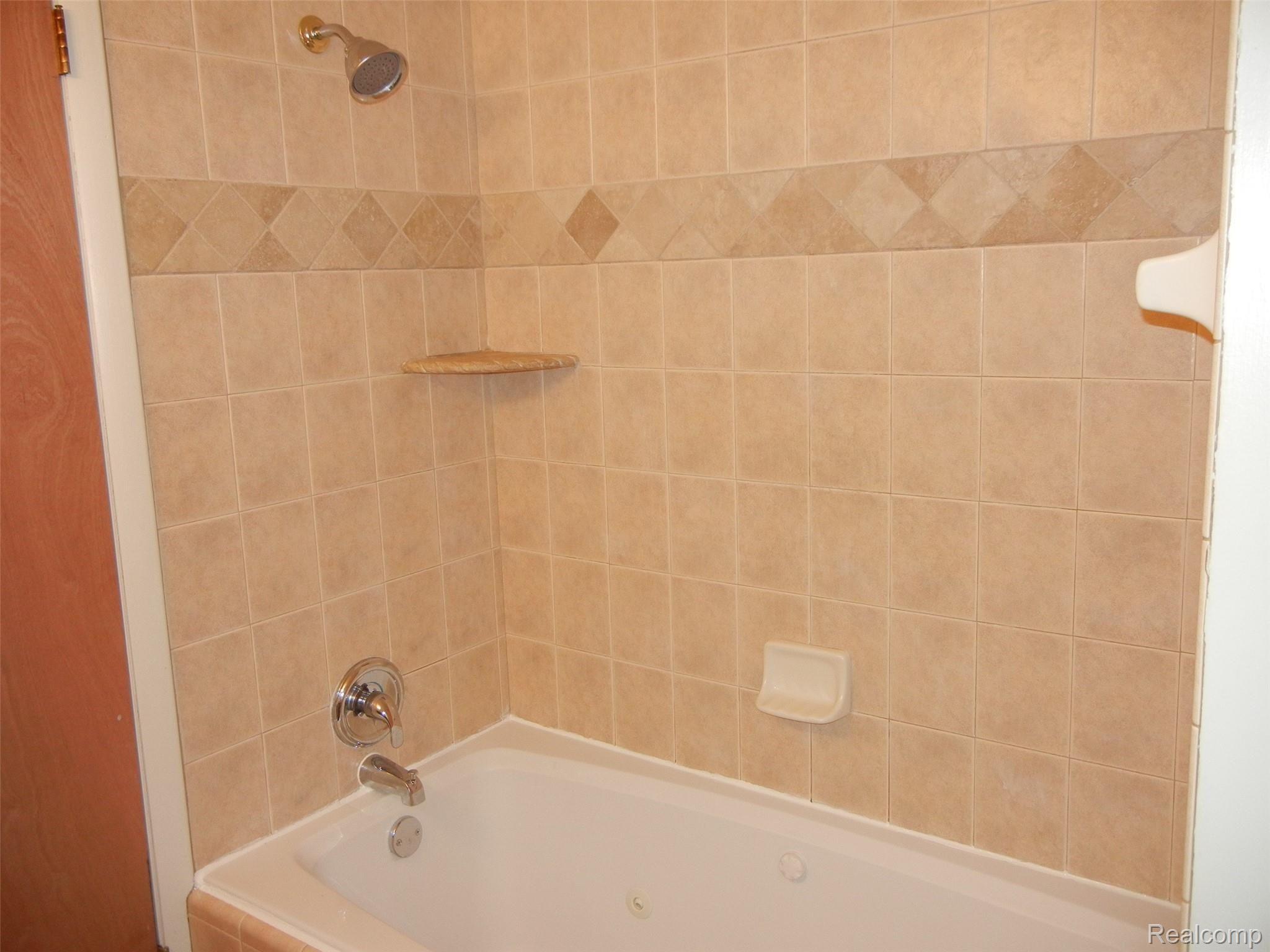 23960 Rockingham Street Southfield, MI 48033 - Photo 15 of 42 Main Bath Ceramic Tile Tub/Shower