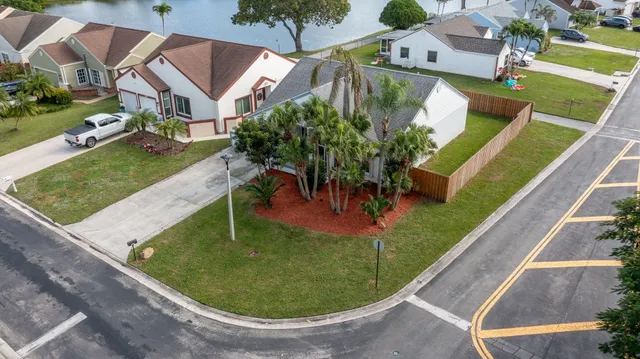$2,750 | 5507 Pebble Brook Lane, Boynton Beach, FL 33472