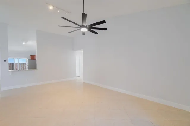 $2,750 | 5507 Pebble Brook Lane, Boynton Beach, FL 33472