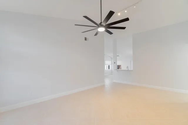 $2,750 | 5507 Pebble Brook Lane, Boynton Beach, FL 33472